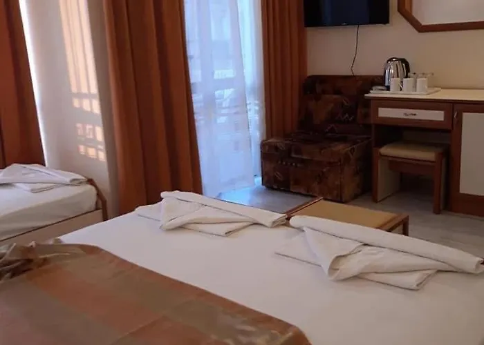 酒店 семеен вермона 2*